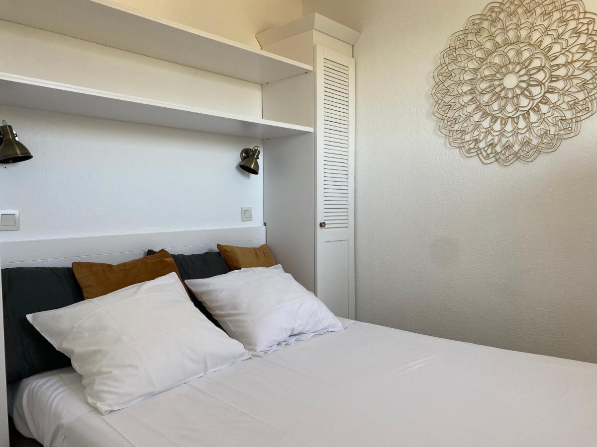 Appartement Cosy Avec Piscine, Acces Direct Plage Лаканау Екстериор снимка